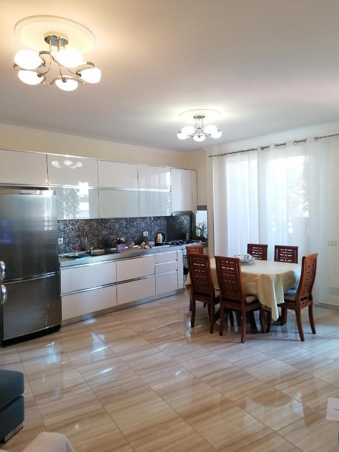 Holiday Center Apartment Shkodër Buitenkant foto