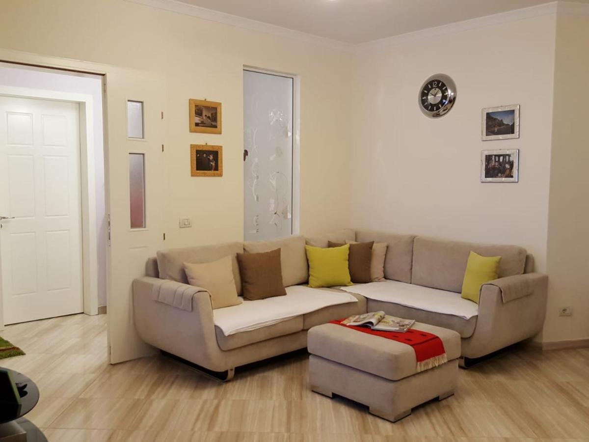 Holiday Center Apartment Shkodër Buitenkant foto